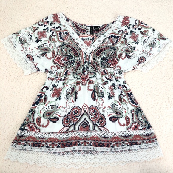 Full Tilt Tops - Paisley tunic style top